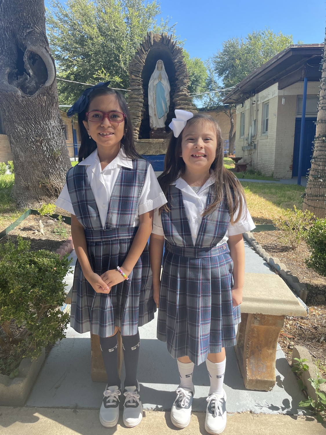 Uniform Samples St. Augustine Elementary & Middle School Laredo, TX